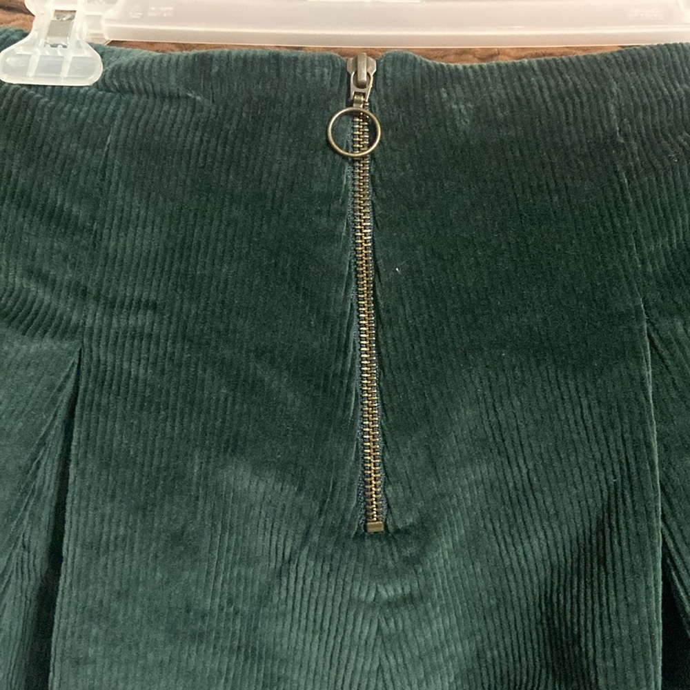 TULAROSA corduroy green skirt size small - Picture 7 of 12